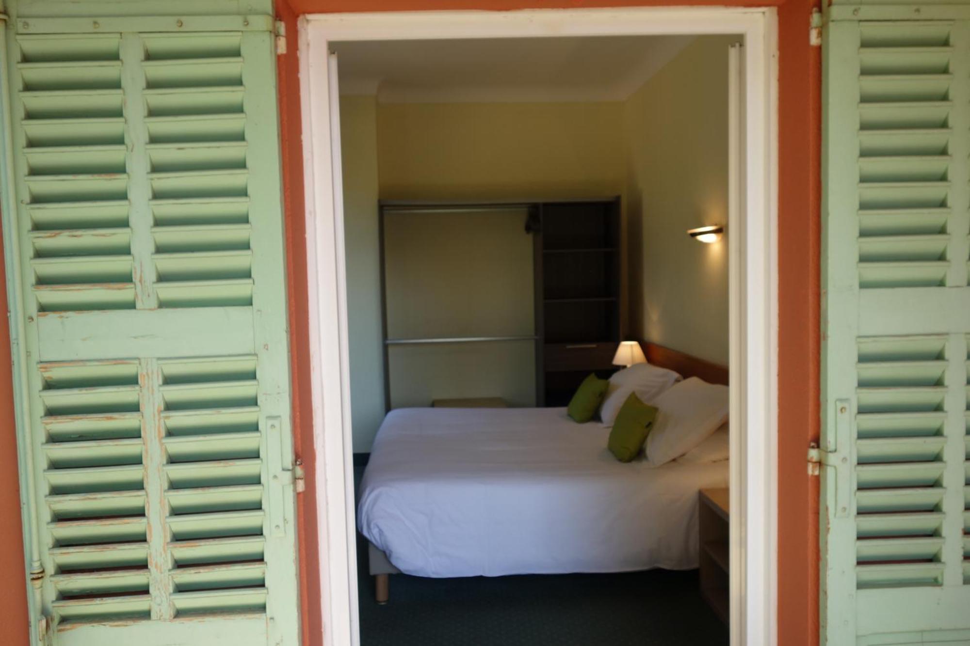 Hotel Le Prejoly Saint-Vallier-de-Thiey Cameră foto