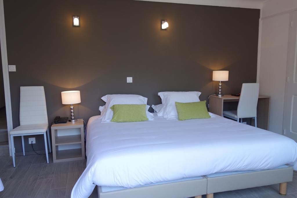Hotel Le Prejoly Saint-Vallier-de-Thiey Exterior foto