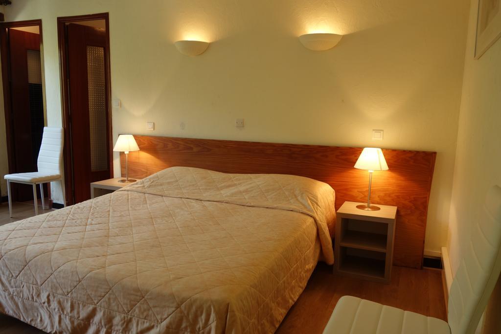 Hotel Le Prejoly Saint-Vallier-de-Thiey Cameră foto